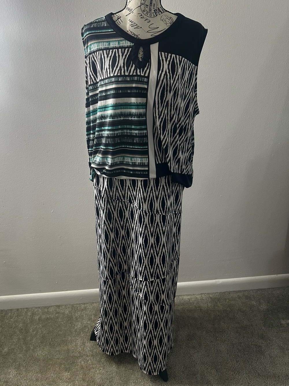 Tunic & Skirt Set CJ Banks 1X Black, White and Teal Abstract